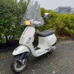 Vespa S50 S 2013 - Voorkant van de scooter