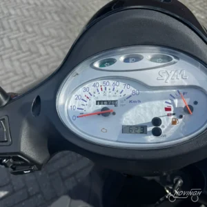 Sym Fiddle2 2020 kilometerstand display — 11676 km