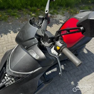 Aprilia SR Factory 2008 zwart detail
