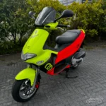 Gilera runner 180 1999 rood — voorkant geel kenteken te koop bij Hovingh Scooters Groningen