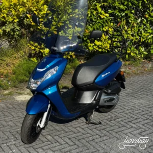 Peugeot Kisbee 2019 blauw — voorkant geel kenteken te koop bij Hovingh Scooters Groningen