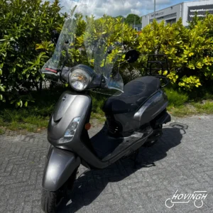 Sym Fiddle2 2014 Titanium grey — voorkant geel kenteken te koop bij Hovingh Scooters Groningen