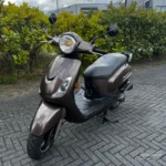 Sym Fiddle2 2017 blauw — voorkant blauw kenteken te koop bij Hovingh Scooters Groningen