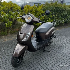 Sym Fiddle2 2017 blauw — voorkant blauw kenteken te koop bij Hovingh Scooters Groningen