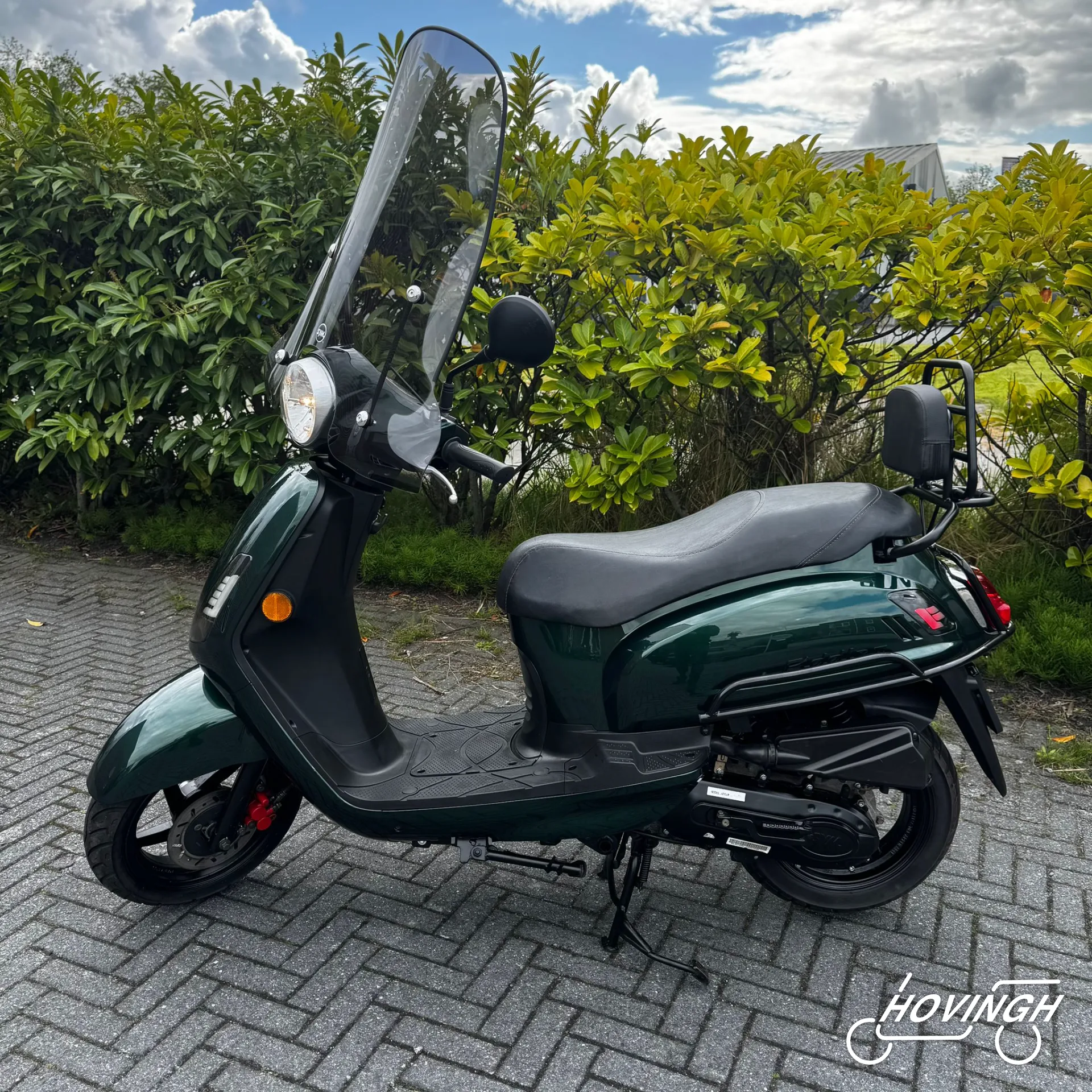 Sym Fiddle2 2020 jaguar green linkerzijkant