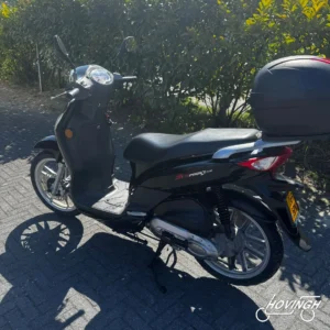Sym Symphony 50 2010 zwart schuine achterkant links