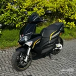 Gilera Runner RST 2008 black — voorkant geel kenteken te koop bij Hovingh Scooters Groningen