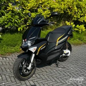 Gilera Runner RST 2008 black — voorkant geel kenteken te koop bij Hovingh Scooters Groningen