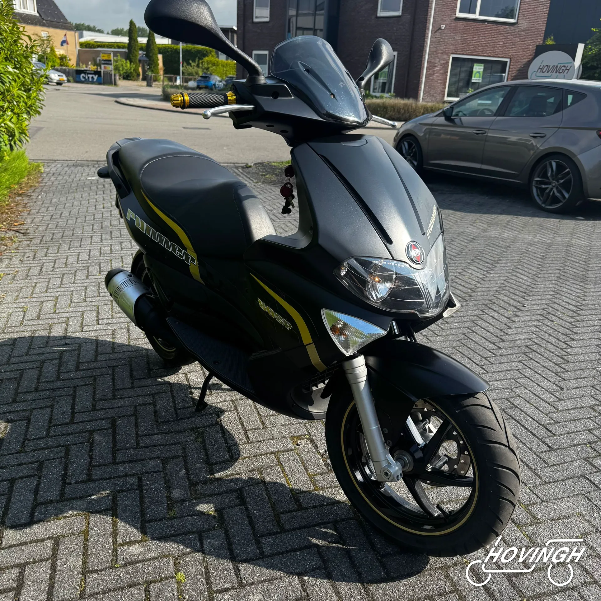 Gilera Runner RST 2008 black schuine voorkant rechts geel kenteken