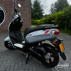 Peugeot Kisbee 2021 Nardo Grey schuine achterkant links