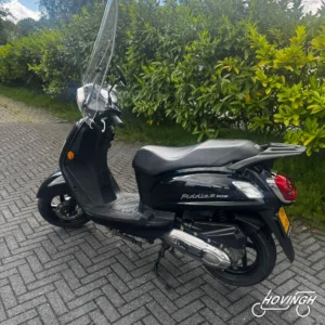 Sym Fiddle2 2022 zwart linkerzijkant