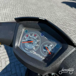 Peugeot Kisbee 2014 kilometerstand display — 10822 km