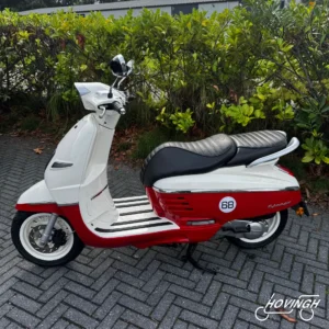 Peugeot Django 2016 wit met rood linkerzijkant