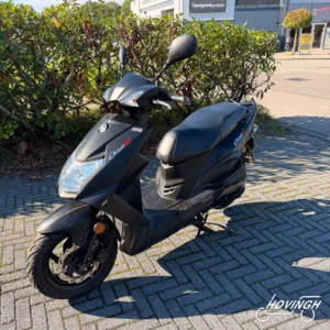 Sym Orbit 3 2019 mat zwart — voorkant geel kenteken te koop bij Hovingh Scooters Groningen