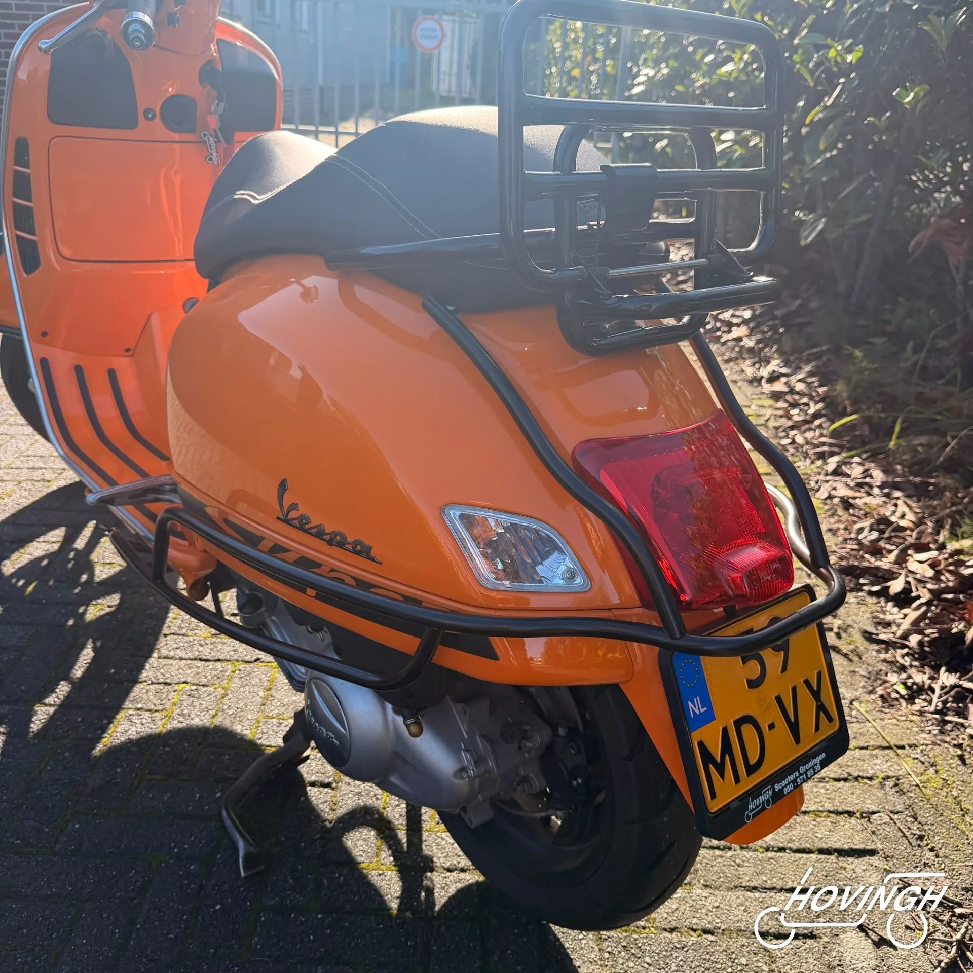 Vespa GTS 300 2014 nummerplaat geel kenteken